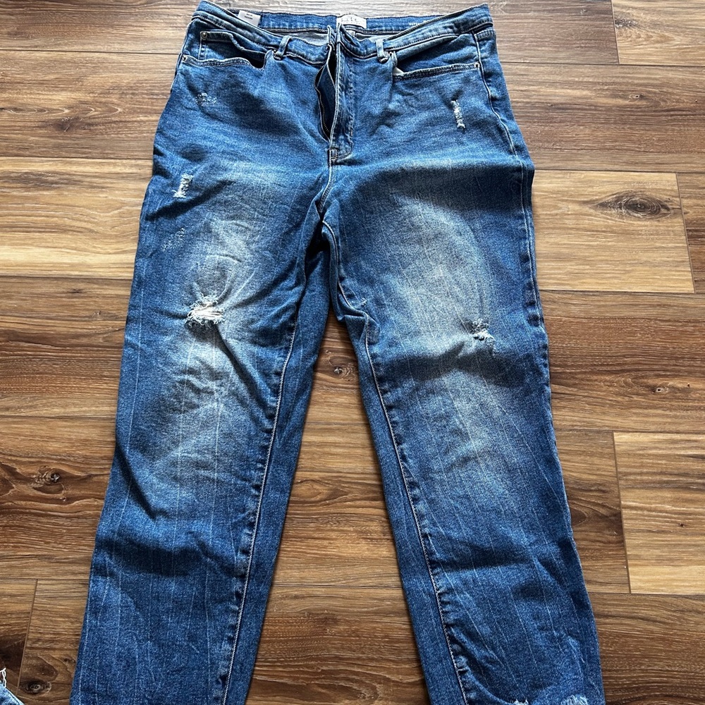Women’s Distressed Blue Jeans